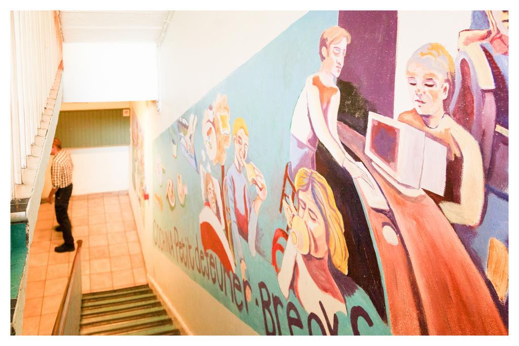 Mec Hostel Дъблин Екстериор снимка
